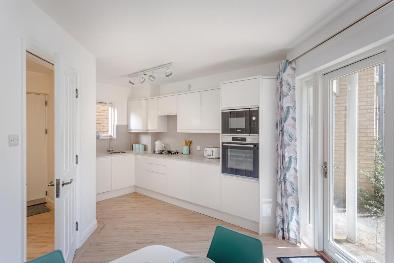 2 Bedroom City Centre Townhouse - With Parking CBG Exteriör bild